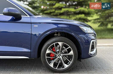 Внедорожник / Кроссовер Audi Q5 2023 в 