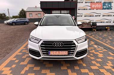 Внедорожник / Кроссовер Audi Q5 2018 в 