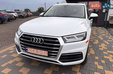 Внедорожник / Кроссовер Audi Q5 2018 в 