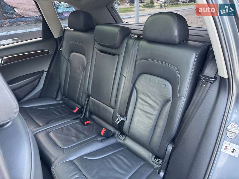 Внедорожник / Кроссовер Audi Q5 2012 в Луцке