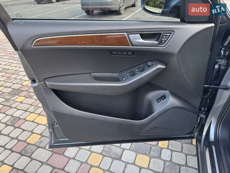 Внедорожник / Кроссовер Audi Q5 2012 в Луцке