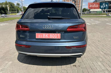 Внедорожник / Кроссовер Audi Q5 2018 в 