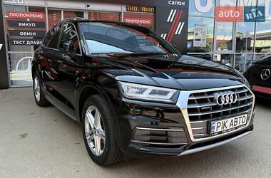 Внедорожник / Кроссовер Audi Q5 2017 в 