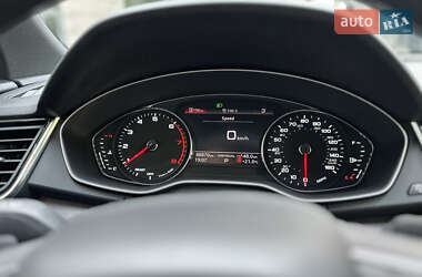 Внедорожник / Кроссовер Audi Q5 2021 в 