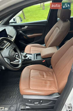 Внедорожник / Кроссовер Audi Q5 2021 в 