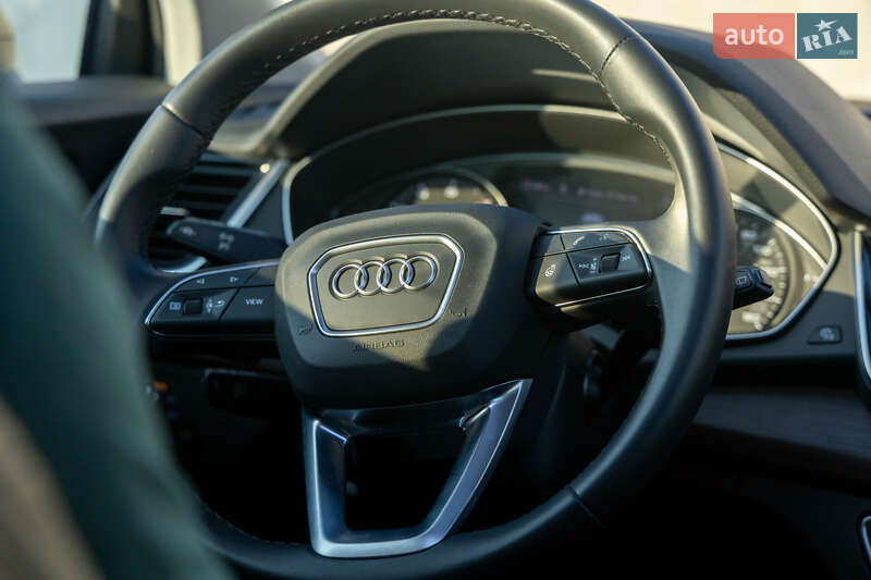 Позашляховик / Кросовер Audi Q5 2022 в Львові