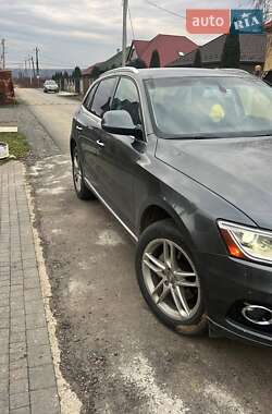 Позашляховик / Кросовер Audi Q5 2016 в Ужгороді
