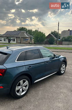 Внедорожник / Кроссовер Audi Q5 2018 в 