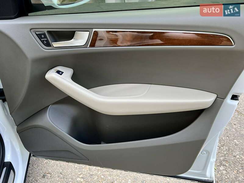 Внедорожник / Кроссовер Audi Q5 2009 в Днепре