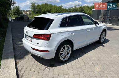 Внедорожник / Кроссовер Audi Q5 2019 в 