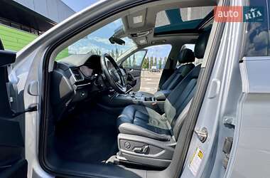 Внедорожник / Кроссовер Audi Q5 2018 в 