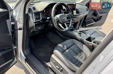 Внедорожник / Кроссовер Audi Q5 2018 в 