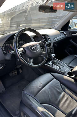 Позашляховик / Кросовер Audi Q5 2016 в 