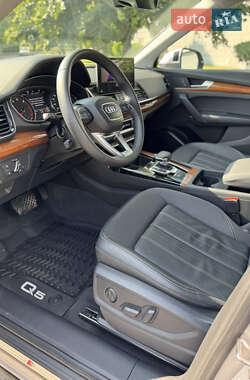 Внедорожник / Кроссовер Audi Q5 2023 в 