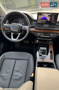 Внедорожник / Кроссовер Audi Q5 2023 в 
