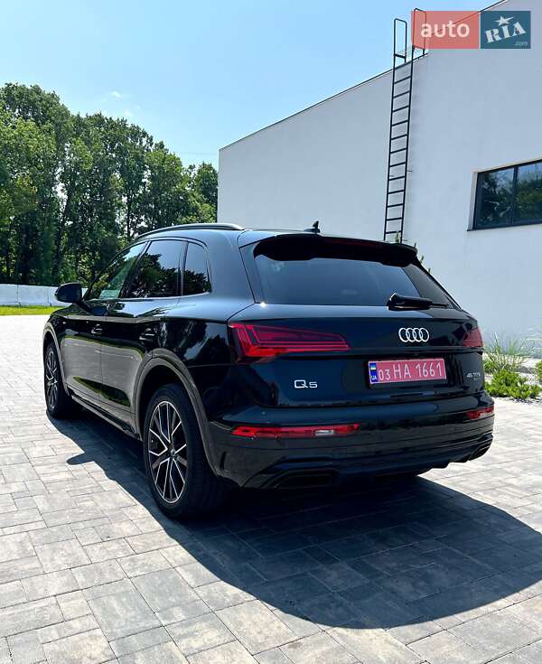 Позашляховик / Кросовер Audi Q5 2021 в Луцьку