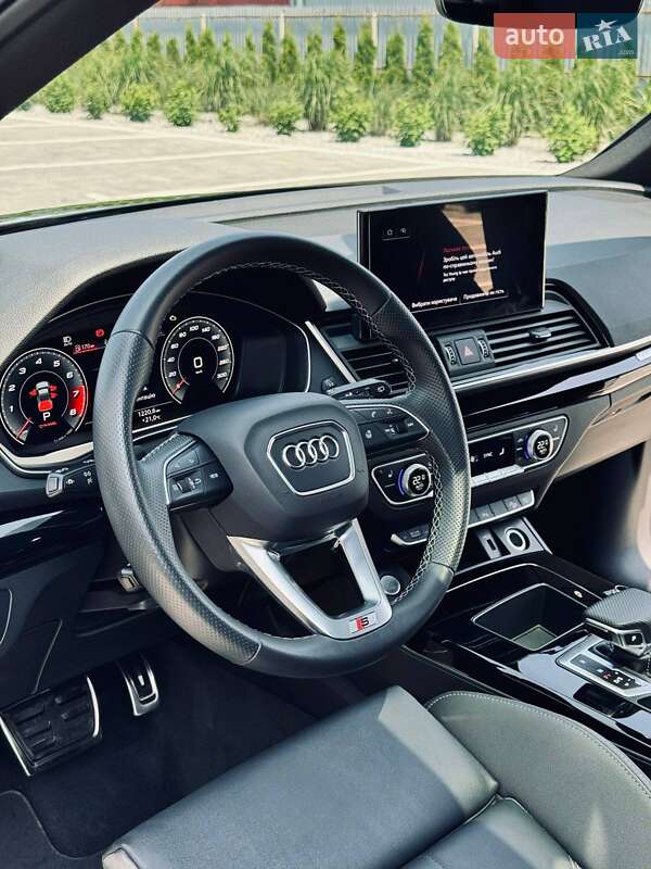Позашляховик / Кросовер Audi Q5 2021 в Луцьку