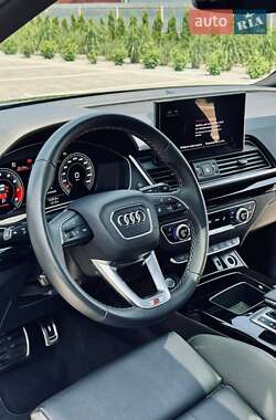 Внедорожник / Кроссовер Audi Q5 2021 в 