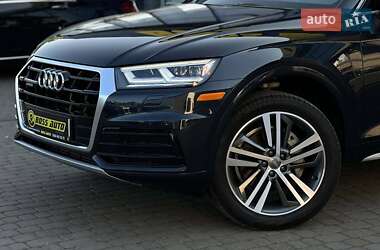 Внедорожник / Кроссовер Audi Q5 2017 в 