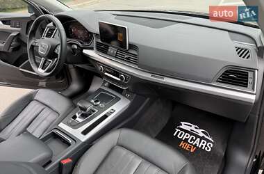 Внедорожник / Кроссовер Audi Q5 2018 в 