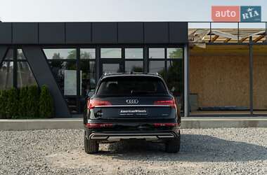 Внедорожник / Кроссовер Audi Q5 2021 в 