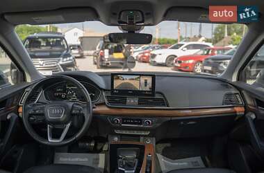 Внедорожник / Кроссовер Audi Q5 2021 в 