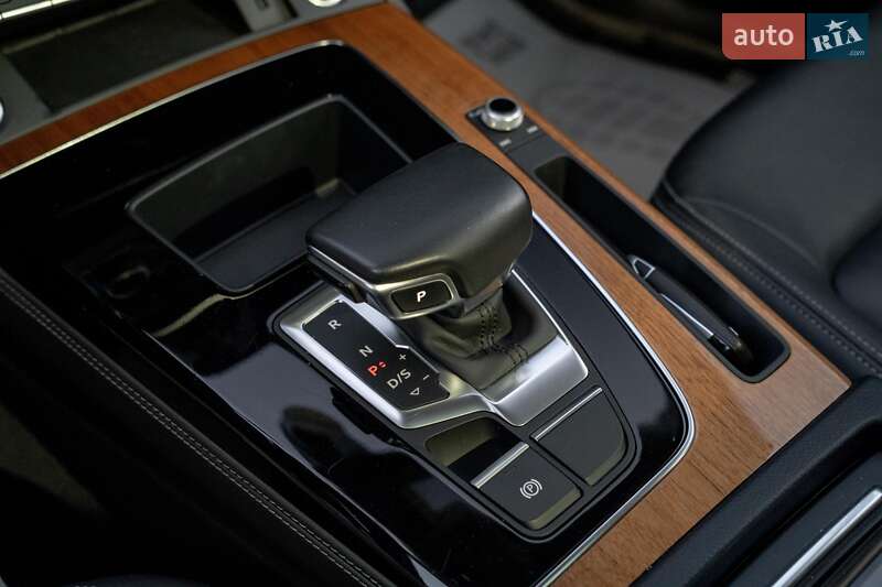 Внедорожник / Кроссовер Audi Q5 2021 в Черновцах