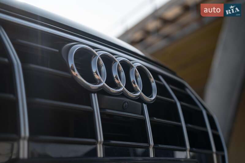 Внедорожник / Кроссовер Audi Q5 2021 в Черновцах