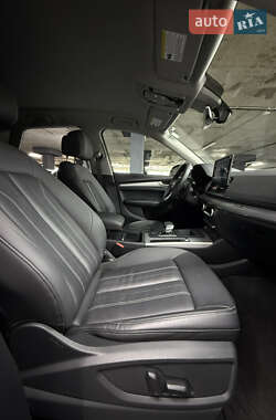 Внедорожник / Кроссовер Audi Q5 2021 в 