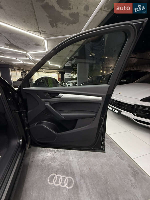 Внедорожник / Кроссовер Audi Q5 2021 в Одессе