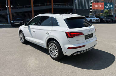 Внедорожник / Кроссовер Audi Q5 2021 в 