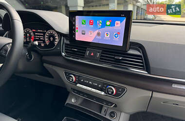 Внедорожник / Кроссовер Audi Q5 2021 в 