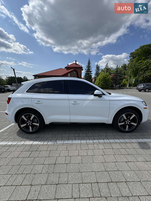 Внедорожник / Кроссовер Audi Q5 2018 в Львове
