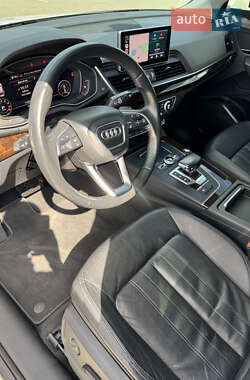 Внедорожник / Кроссовер Audi Q5 2018 в 