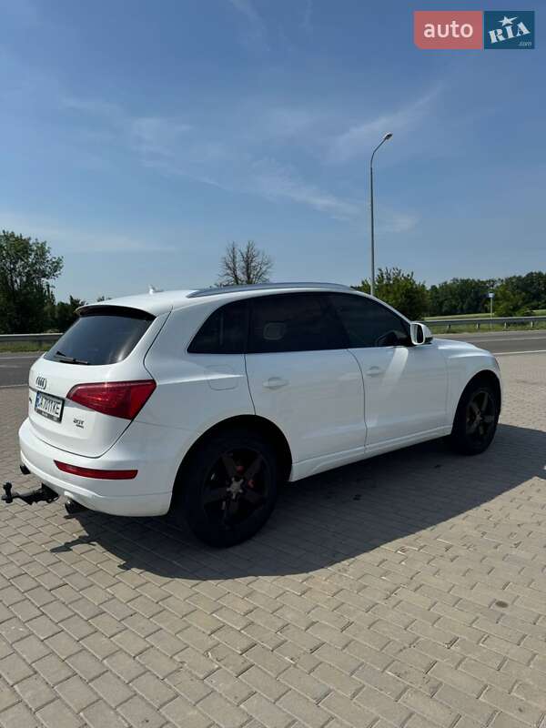 Внедорожник / Кроссовер Audi Q5 2011 в Золотоноше