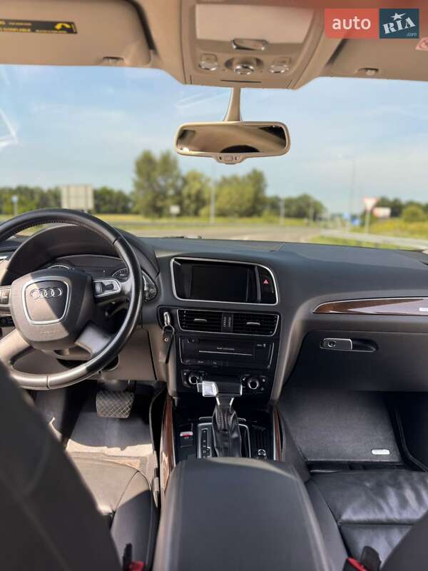 Внедорожник / Кроссовер Audi Q5 2011 в Золотоноше