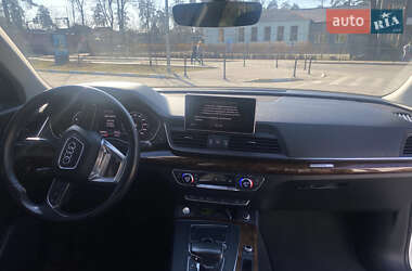 Внедорожник / Кроссовер Audi Q5 2017 в 
