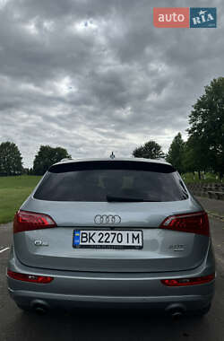 Внедорожник / Кроссовер Audi Q5 2011 в 