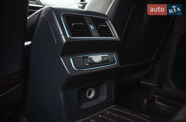 Внедорожник / Кроссовер Audi Q5 2018 в 