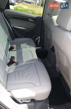 Внедорожник / Кроссовер Audi Q5 2015 в 