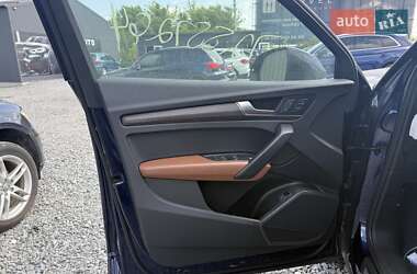 Внедорожник / Кроссовер Audi Q5 2021 в 