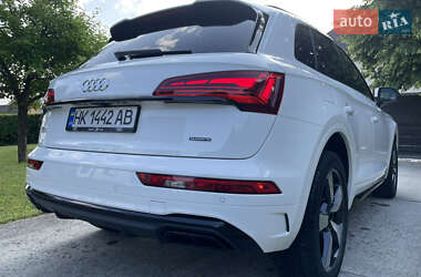 Внедорожник / Кроссовер Audi Q5 2023 в 