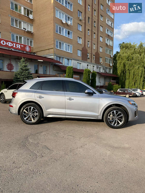 Внедорожник / Кроссовер Audi Q5 2022 в Тернополе