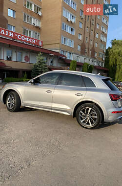 Внедорожник / Кроссовер Audi Q5 2022 в 