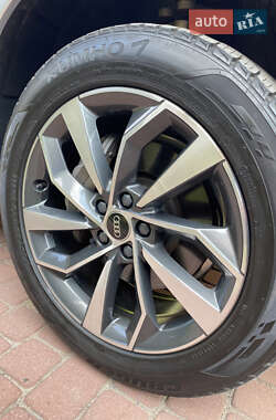 Внедорожник / Кроссовер Audi Q5 2022 в 