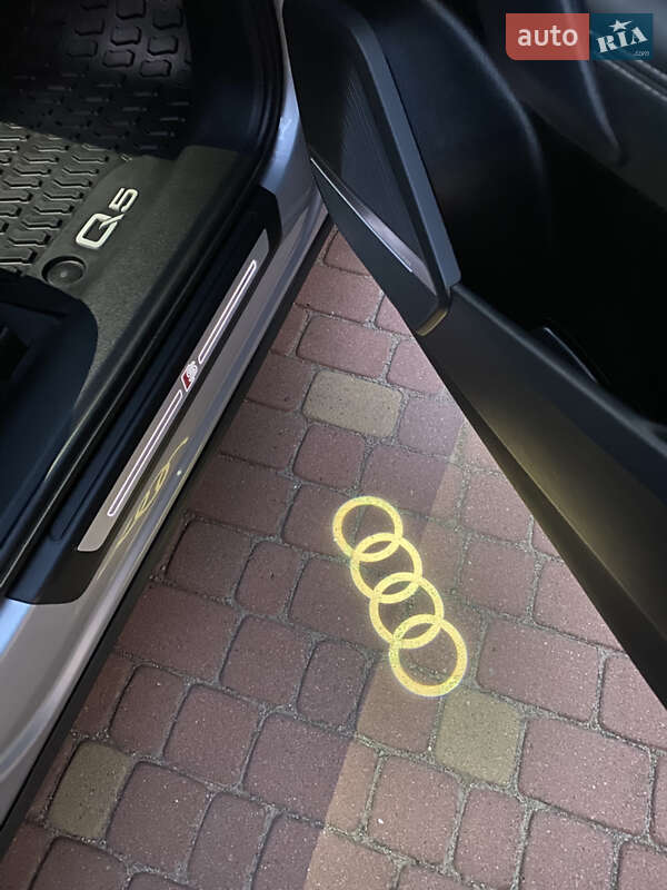 Внедорожник / Кроссовер Audi Q5 2022 в Тернополе