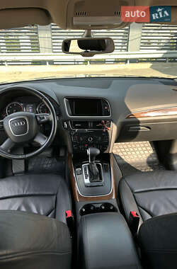 Внедорожник / Кроссовер Audi Q5 2009 в 