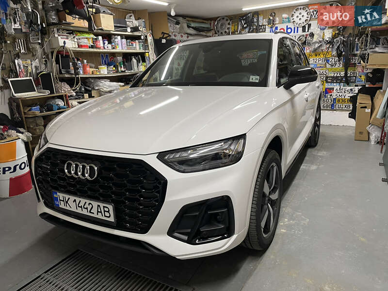 Внедорожник / Кроссовер Audi Q5 2023 в Ровно