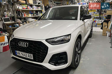 Внедорожник / Кроссовер Audi Q5 2023 в 