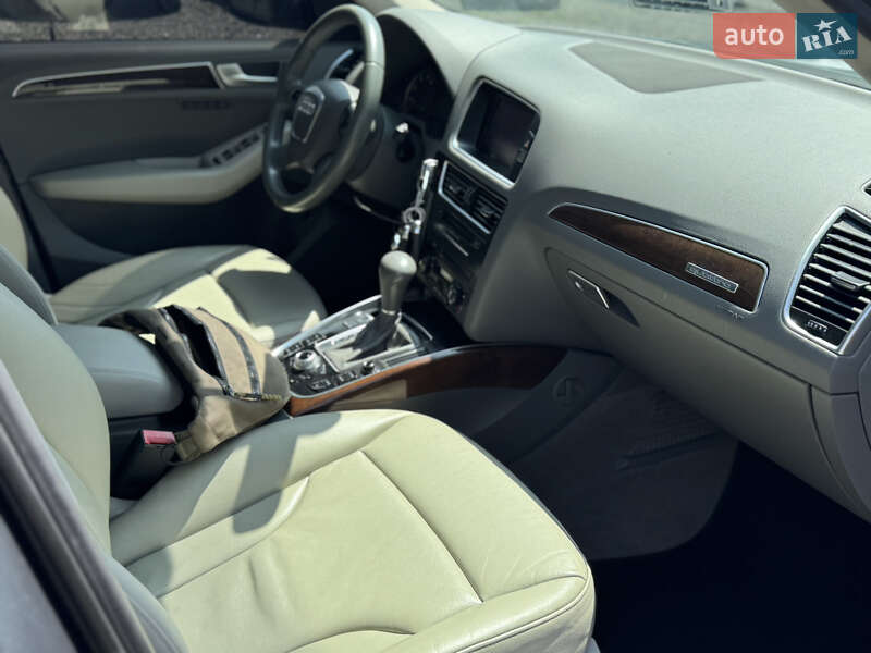 Внедорожник / Кроссовер Audi Q5 2012 в Луцке